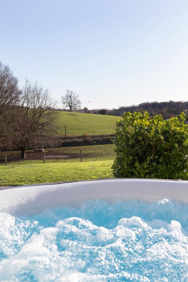 The Retreat, Sauna & Hot Tub, Charming & Cosy Gem ブランドフォード・フォーラム エクステリア 写真