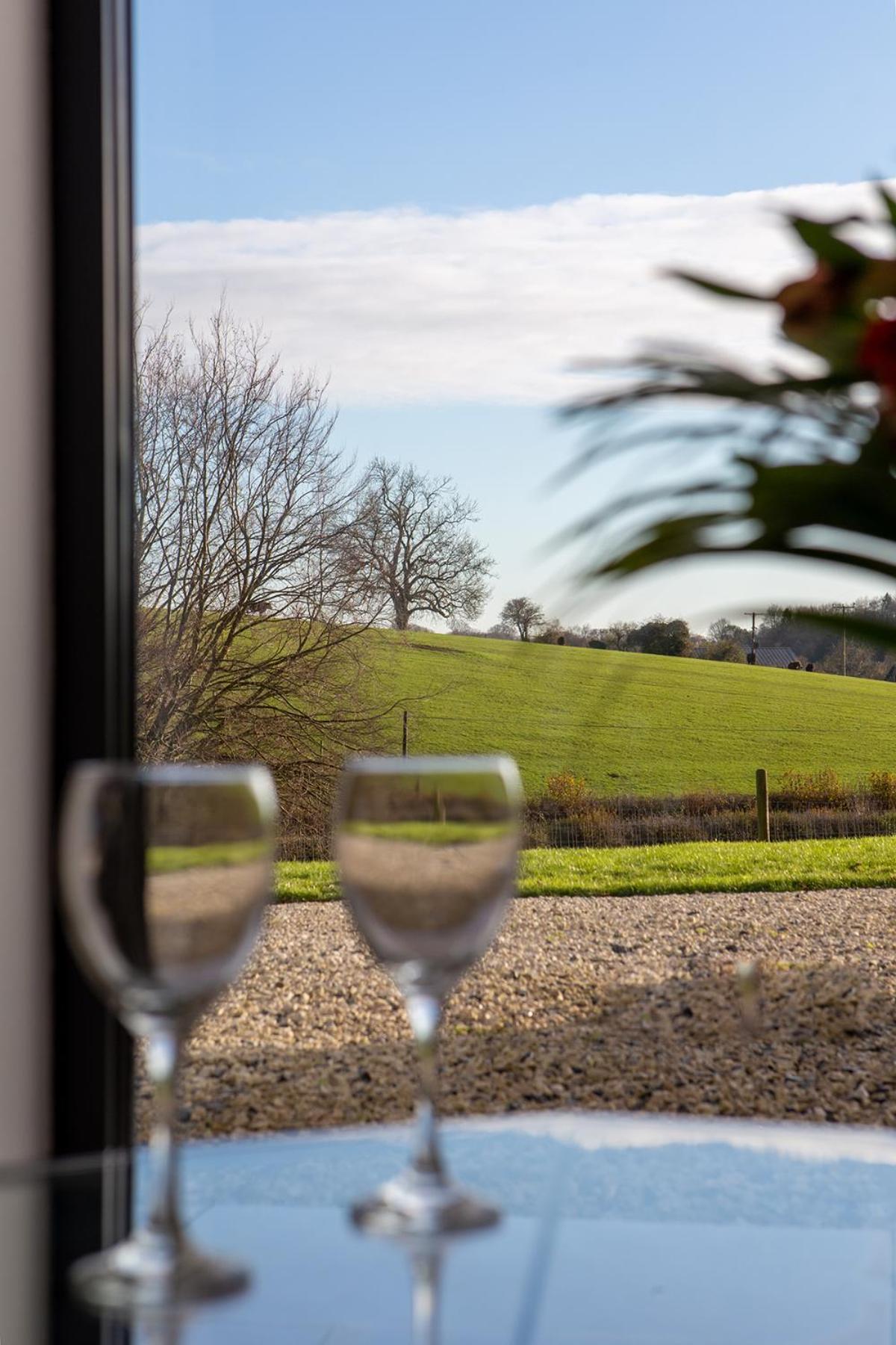 The Retreat, Sauna & Hot Tub, Charming & Cosy Gem ブランドフォード・フォーラム エクステリア 写真